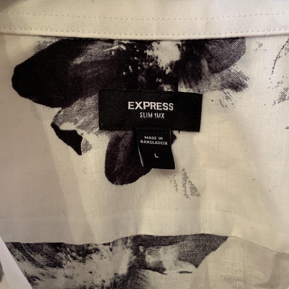 Express Floral Button Down - Picture 3 of 3